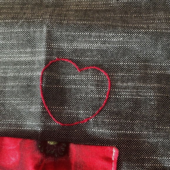 Red handmade “Amaryllis” Apron - Picture 8 of 12